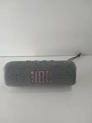 Speaker Potencia Watts No Tiene Marca Jbl Sin Control Modelo Flip 6 Usado En Buen Estado Sin Caja Acc No Tiene