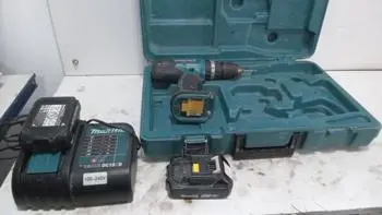 Taladro Marca Makitta Modelo Dhp453 Acc 2 BateriasCargador1 Mecha