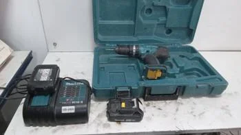 Foto 2 de Taladro Marca Makitta Modelo Dhp453 Acc 2 BateriasCargador1 Mecha