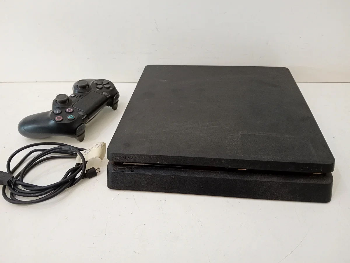 Juego Electronico Ps4 Marca Sony Modelo Cuh-2215 Disco Duro 1.000 Gb Con Control Sin Caja Usado En Buen Estado Acc Con Cable PowerCable HdmiCable UsbDisco Battlefield