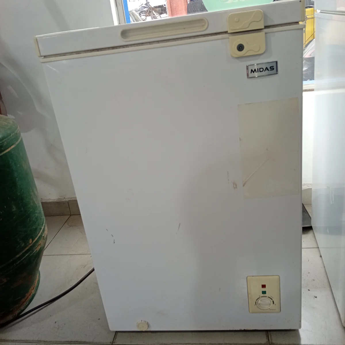 Congeladora / Frezzer Marca Midas Litros 120 Modelo Md-Cm129l Usado En Buen Estado Acc Luz Interna