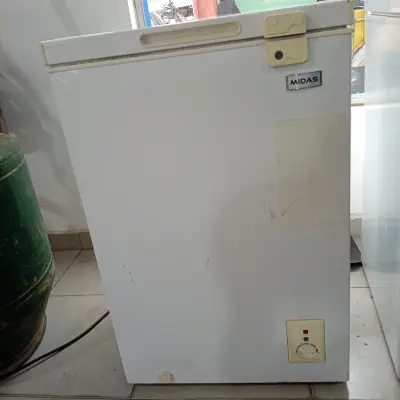 Congeladora / Frezzer Marca Midas Litros 120 Modelo Md-Cm129l Usado En Buen Estado Acc Luz Interna