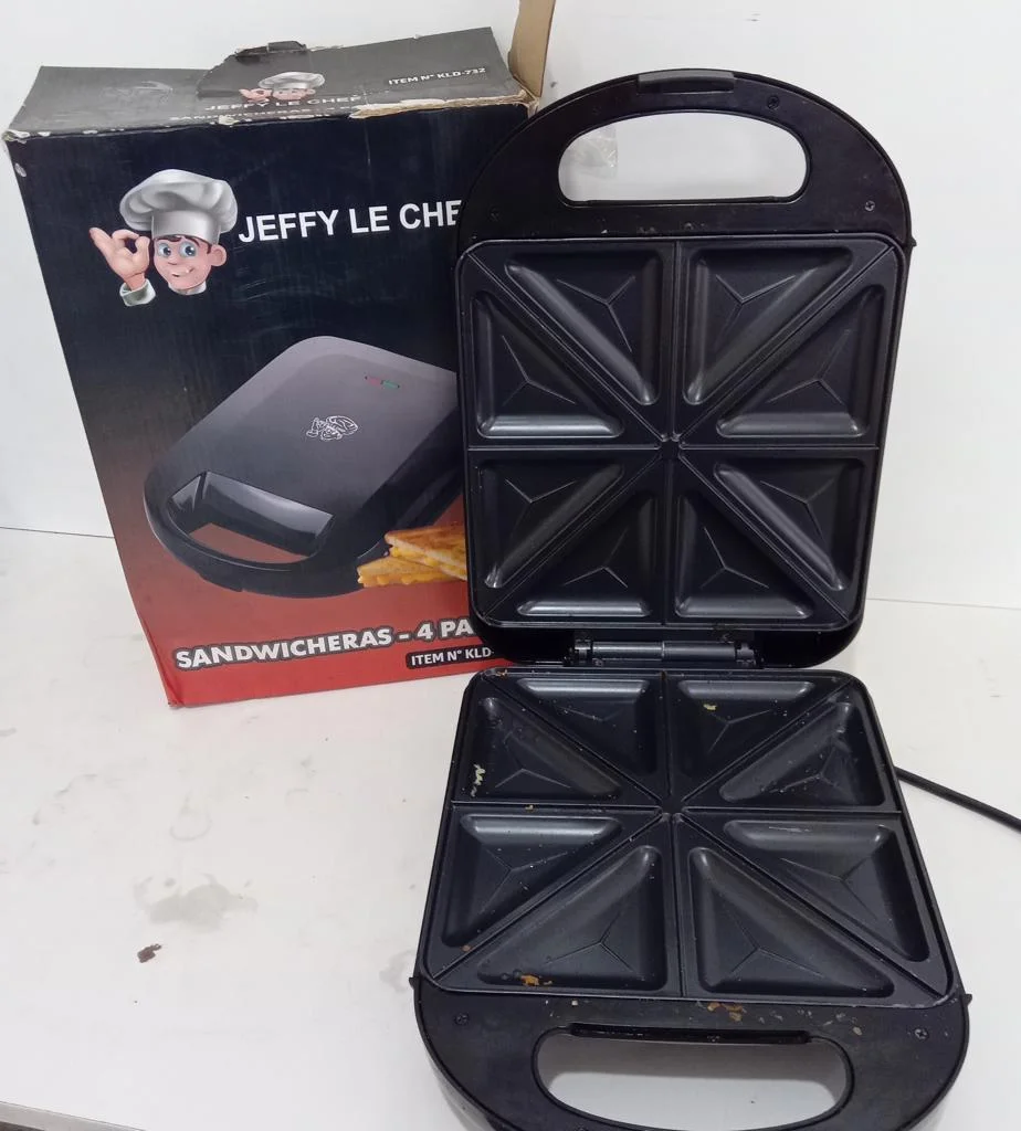 Foto 2 de Sandwichera Marca Jeffy Le Chef Modelo Kld-732 Usado En Buen Estado Acc Para 4 Panes