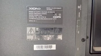 Foto 3 de Televisor Led Smart De 43 '' Marca Xion Modelo Xi-Led43smart Con Control Usado En Buen Estado Acc 2 PilasControl