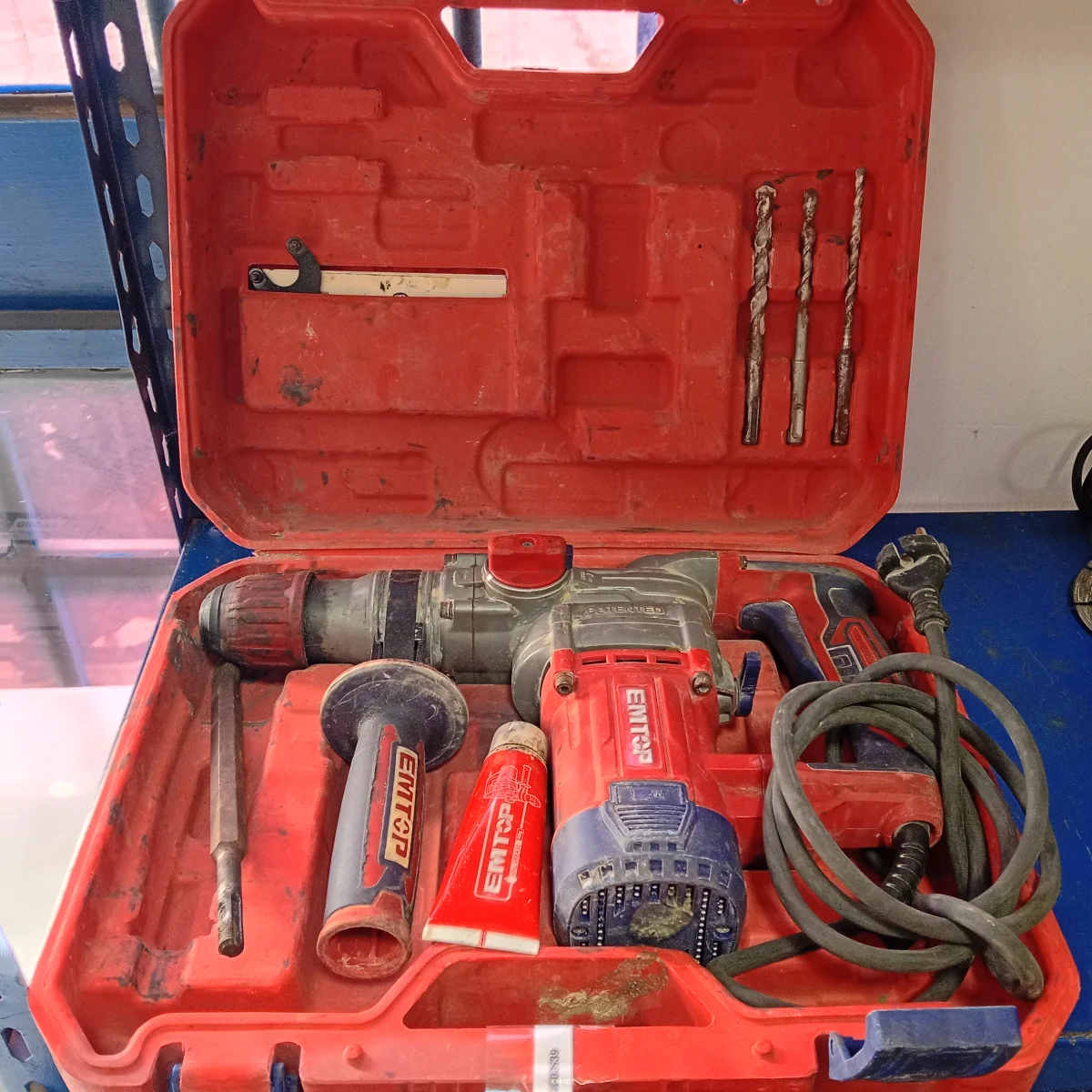 Foto 3 de Taladro Marca Emtop Modelo Erhrp1852 Usado En Buen Estado Acc ManijaMechasEn Maletin