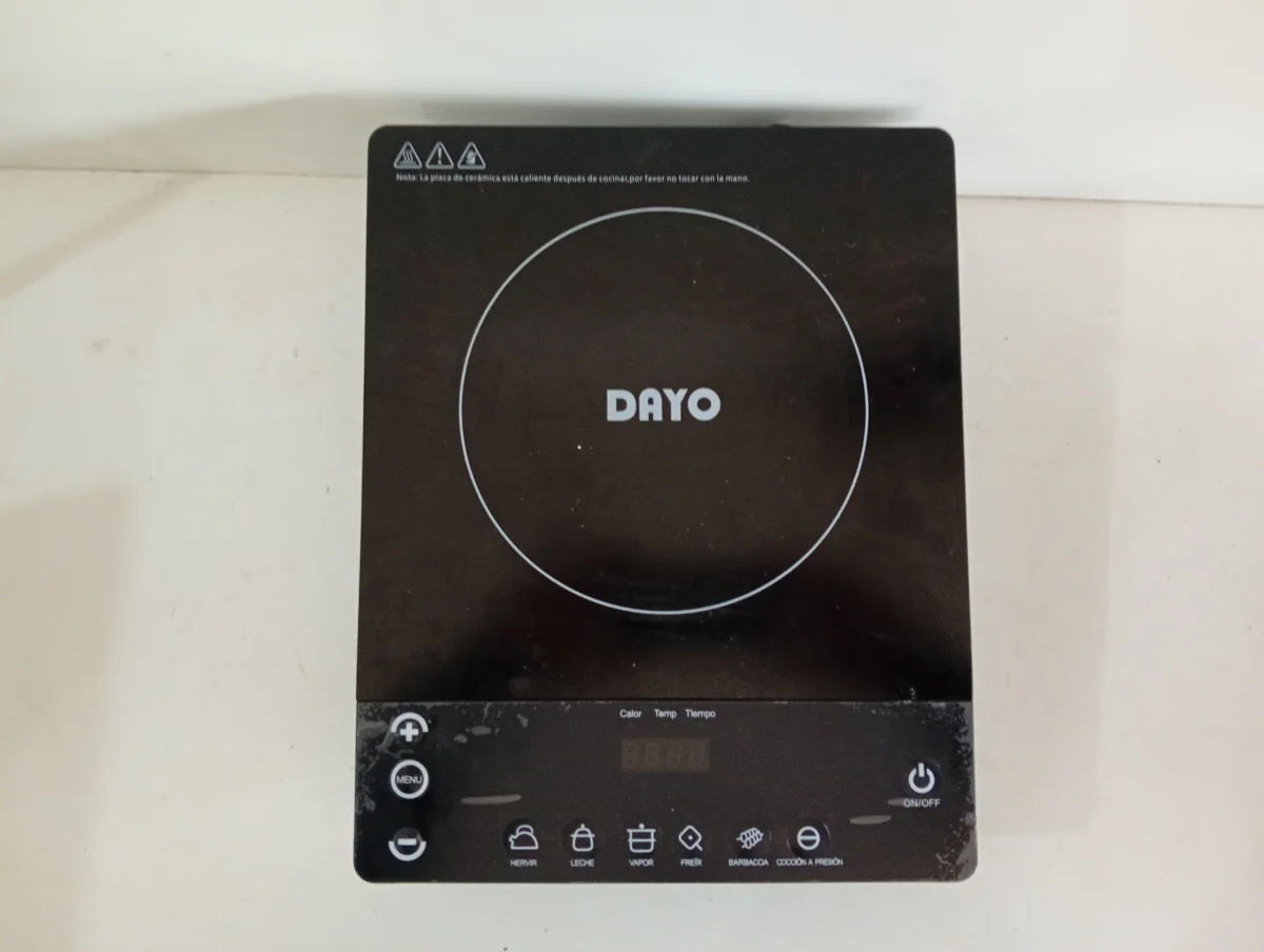 Foto 2 de Cocina Electrica Tipo Inducción Marca Dayo Modelo Pia2a Usado En Buen Estado Acc Olla Sin Tapa Un Poco Quemada Por DentroCab. Cte.