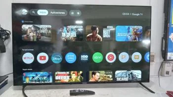 Foto 3 de Televisor Led Smart De 50 '' Marca Tokyo Modelo Tvtokuf50gtv Con Control Usado En Buen Estado Acc 2 PatitasCable Power