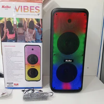 Caja De Sonido Amplificada Marca Kolke De 2 Parlante Modelo Kpb-702 Con Control Nuevo Sin Uso Acc Icrofono ControlCable De Cargador Tipo C