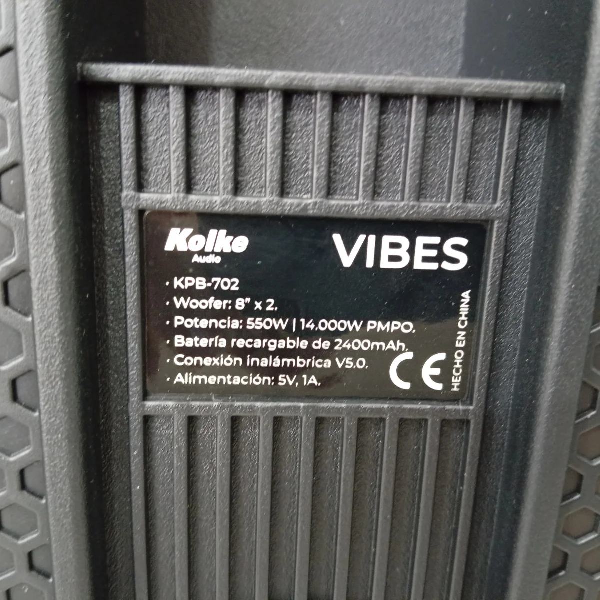 Foto 4 de Caja De Sonido Amplificada Marca Kolke De 2 Parlante Modelo Kpb-702 Con Control Nuevo Sin Uso Acc Icrofono ControlCable De Cargador Tipo C
