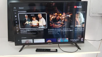 Foto 2 de Televisor Led Smart De 32 '' Marca Aiwa Modelo Aw32b4sm Con Control Usado En Buen Estado Acc Con Patitas