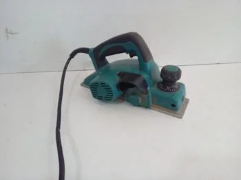 Foto 3 de Cepilladora De Madera Marca Makita Modelo Kp0800 Usado En Buen Estado Acc No Tiene