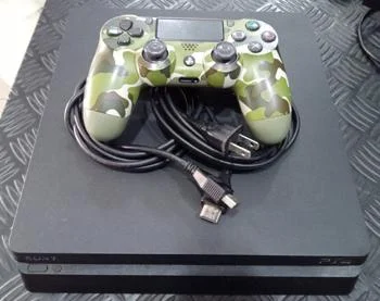 Juego Electronico Ps4 Marca Sony Modelo Cuh-2215a Disco Duro 408 Gb Sin Control Sin Caja Usado En Buen Estado Acc Cable PowerCable HdmiJuegos Cargados