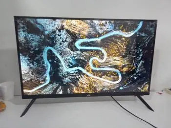 Televisor Led Smart De 32 '' Marca Win Modelo Win32fs Con Control Usado Con Desgaste Acc Dos Patitas