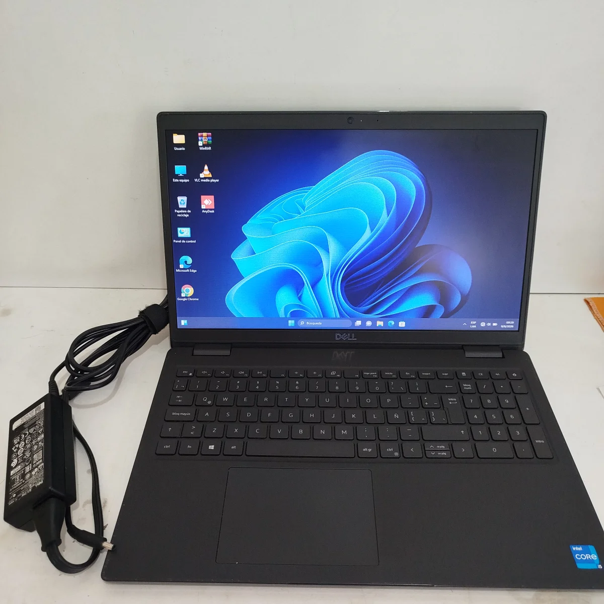 Notebook Marca Dell Modelo Latitude 3520 Procesador Core I5 Memoria Ram 8 Gb Disco Duro 250 Gb Generacion 11 Acc CargadorUsbHdmiTeclado Numerico