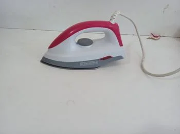 Foto 2 de Plancha Electrica Marca Black+Decker Modelo Usado En Buen Estado Acc No Tiene
