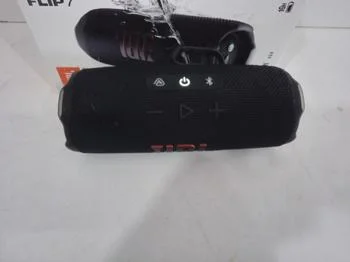 Foto 3 de Speaker Potencia Watts No Tiene Marca Jbl Sin Control Modelo Flip7 Usado En Buen Estado Con Caja Acc No Tiene