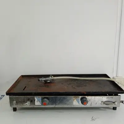 Plancha Hamburguesera Marca El Catorce Modelo No Tiene Usado Con Desgaste Acc 2 Quemadores . Conexión Para Gas