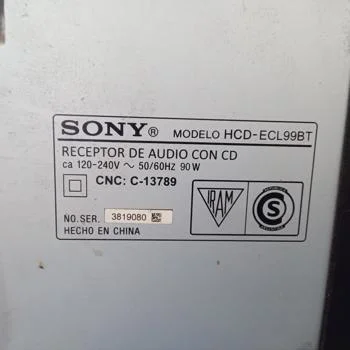 Foto 3 de Equipo De Sonido Marca Sony Sin Control Modelo Hcd-Ecl99bt Usado En Buen Estado Acc Con 3 ParlantesAntena