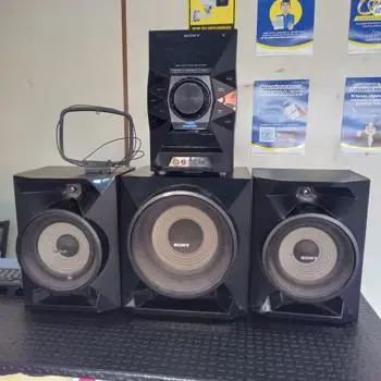 Equipo De Sonido Marca Sony Sin Control Modelo Hcd-Ecl99bt Usado En Buen Estado Acc Con 3 ParlantesAntena
