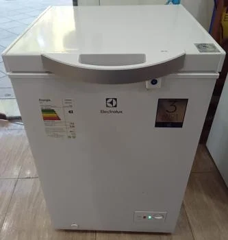 Congeladora / Frezzer Marca Electrolux Litros 100 Modelo Efcc12c5hqw Usado En Buen Estado Acc C/ Una CanastaDe Una Puerta