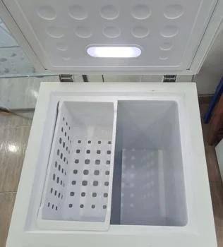 Foto 2 de Congeladora / Frezzer Marca Electrolux Litros 100 Modelo Efcc12c5hqw Usado En Buen Estado Acc C/ Una CanastaDe Una Puerta