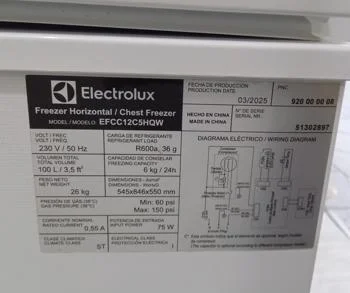 Foto 3 de Congeladora / Frezzer Marca Electrolux Litros 100 Modelo Efcc12c5hqw Usado En Buen Estado Acc C/ Una CanastaDe Una Puerta