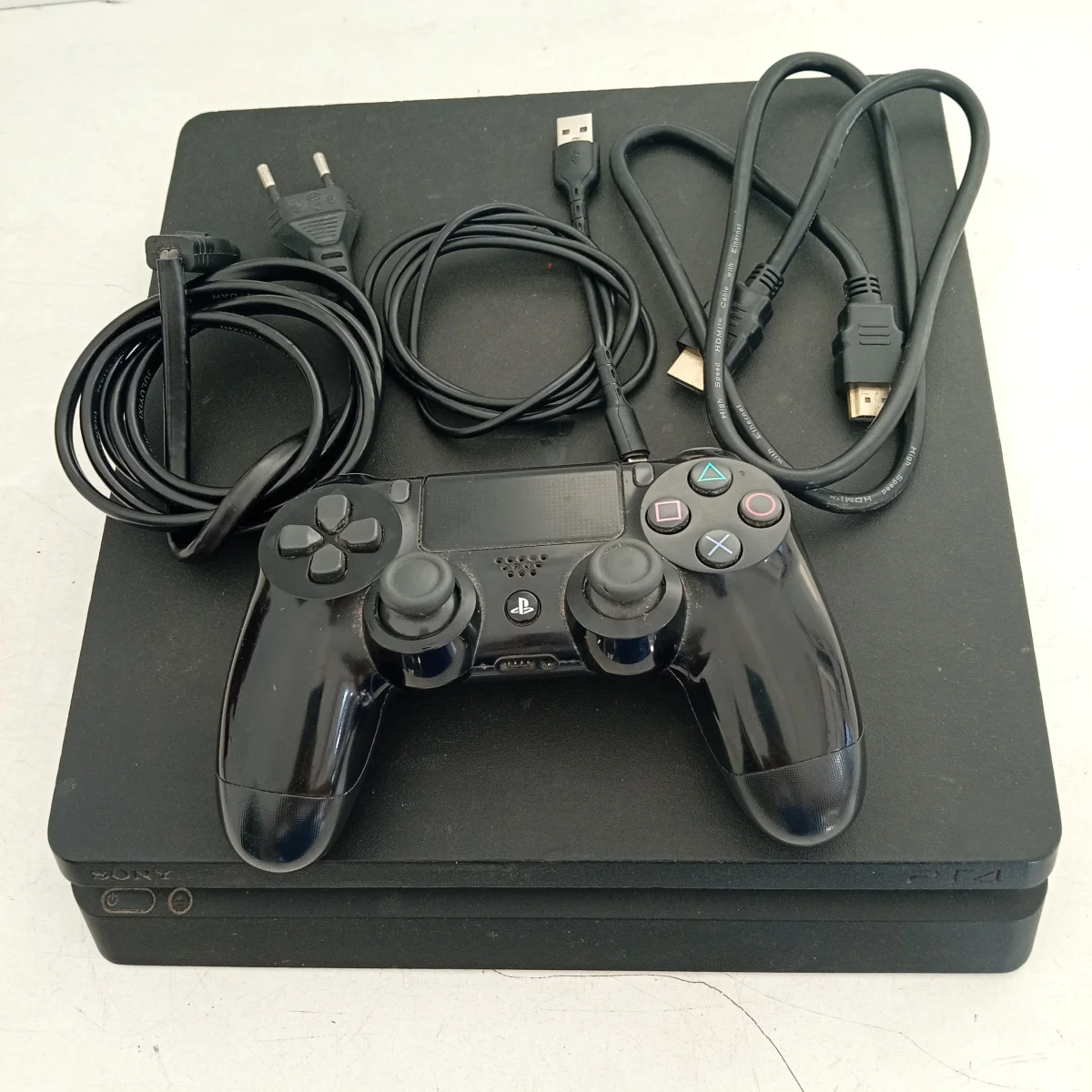 Juego Electronico Ps4 Marca Sony Modelo Cuh-2015a Disco Duro 500 Gb Con Control Sin Caja Usado En Buen Estado Acc Cable HdmUsbPower