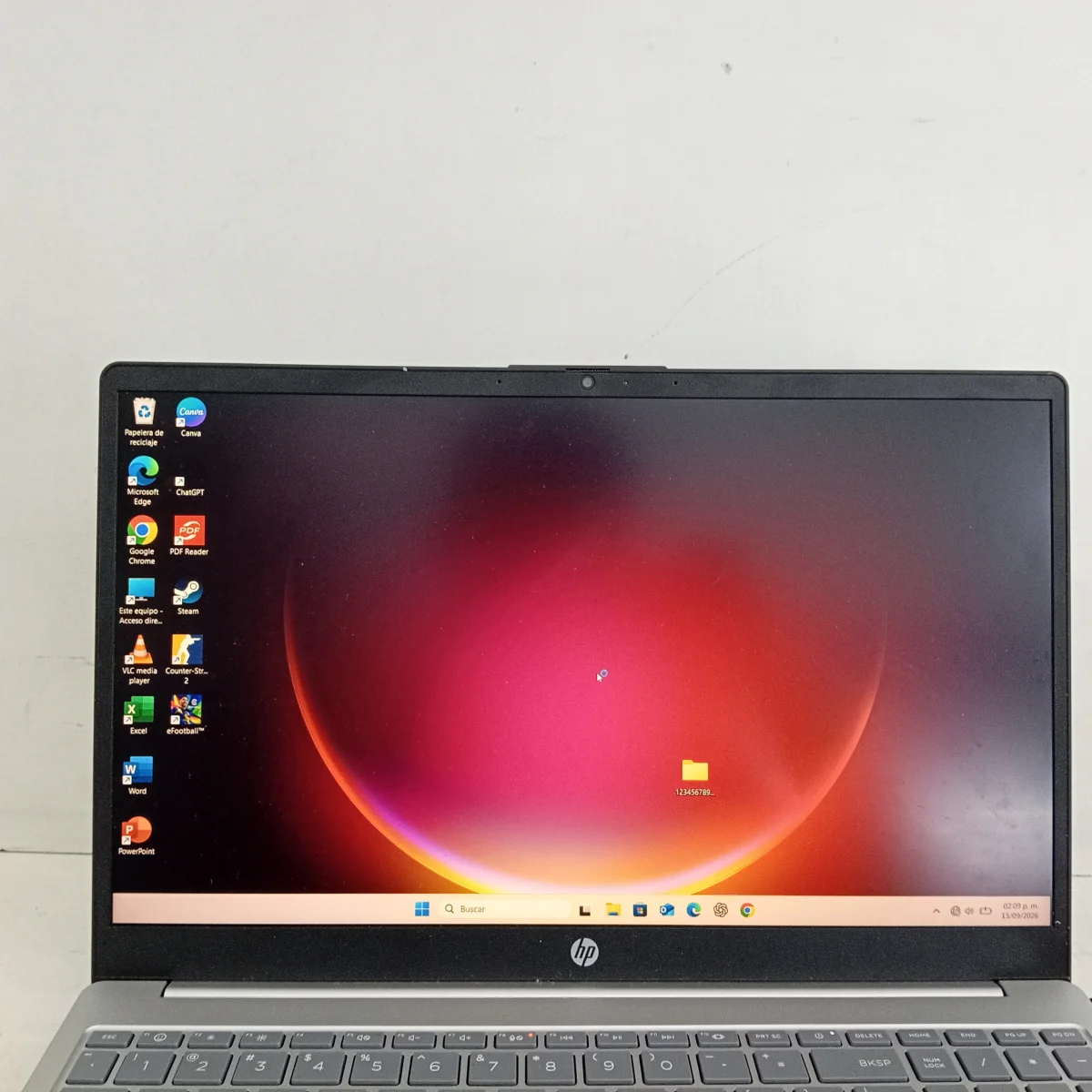 Foto 2 de Notebook Marca Hp Modelo 15-Fd0095 Procesador I5-12 Memoria Ram 8 Gb Disco Duro 237 Gb Generacion 12 Acc Cargador