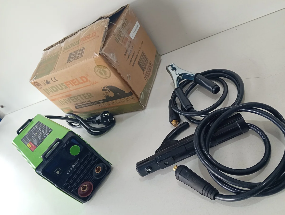 Foto 2 de Soldador Marca Indusfield Electronico Modelo Igbt-180 Nuevo Sin Uso Acc Pinsa Positivo Y NegativoEn Caja