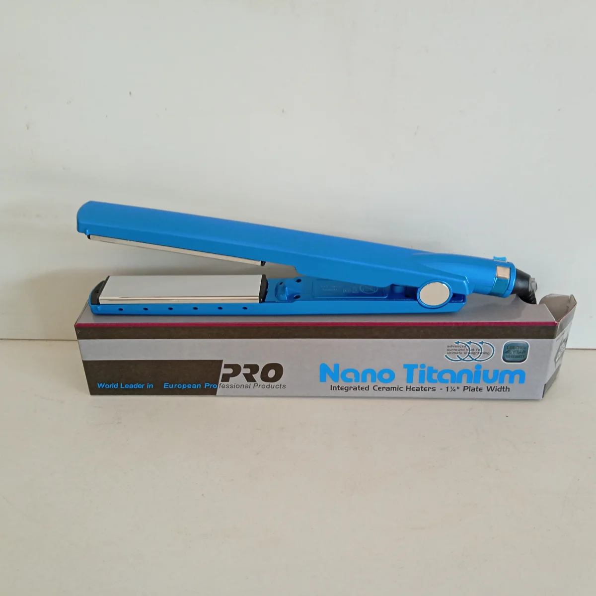 Foto 2 de Planchita Para Cabello Marca Babyliss Modelo Nano Titaniun Pro No Original Usado En Buen Estado Acc Caja