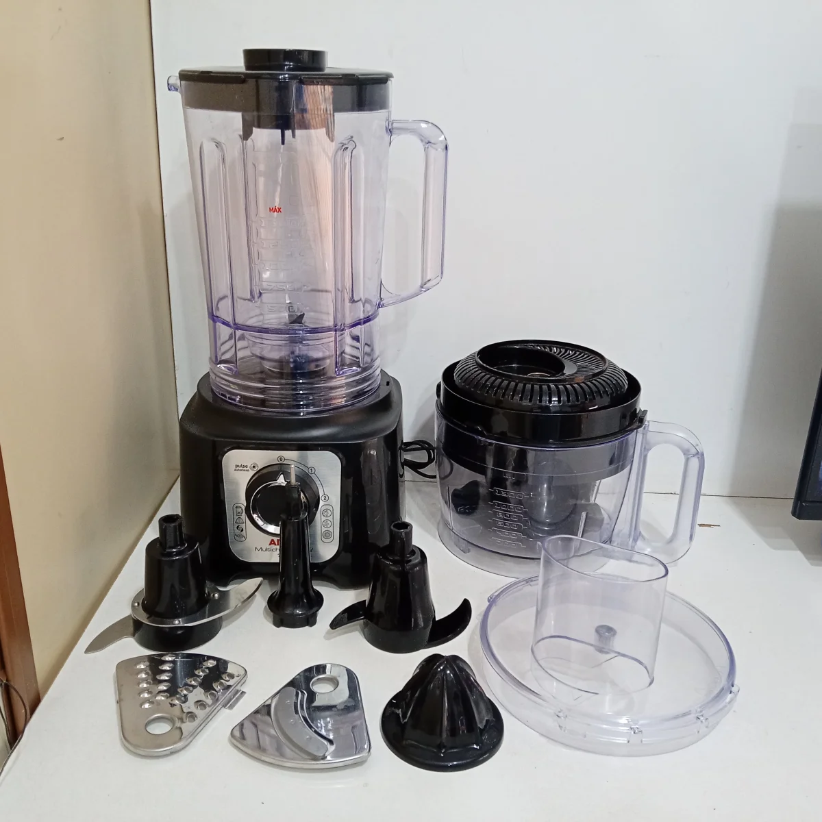 Foto 2 de Multiprocesador 2 Velocidades Marca Arno Modelo Mp70 Usado En Buen Estado Acc Con Todos Los Accesorios