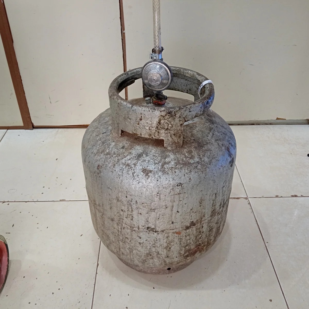 Garrafa Cap 13 Kg. Marca Copasa Gas Usado En Buen Estado Color Gris Acc Boquilla