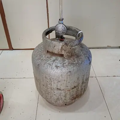 Garrafa Cap 13 Kg. Marca Copasa Gas Usado En Buen Estado Color Gris Acc Boquilla
