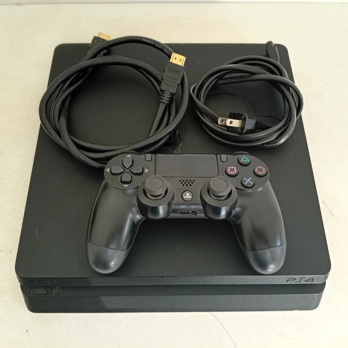 Juego Electronico Ps4 Marca Sony Slim Modelo Cuh-2015a Disco Duro 500 Gb Con Control Sin Caja Usado En Buen Estado Acc 1 ControlCable HdmiCable Power