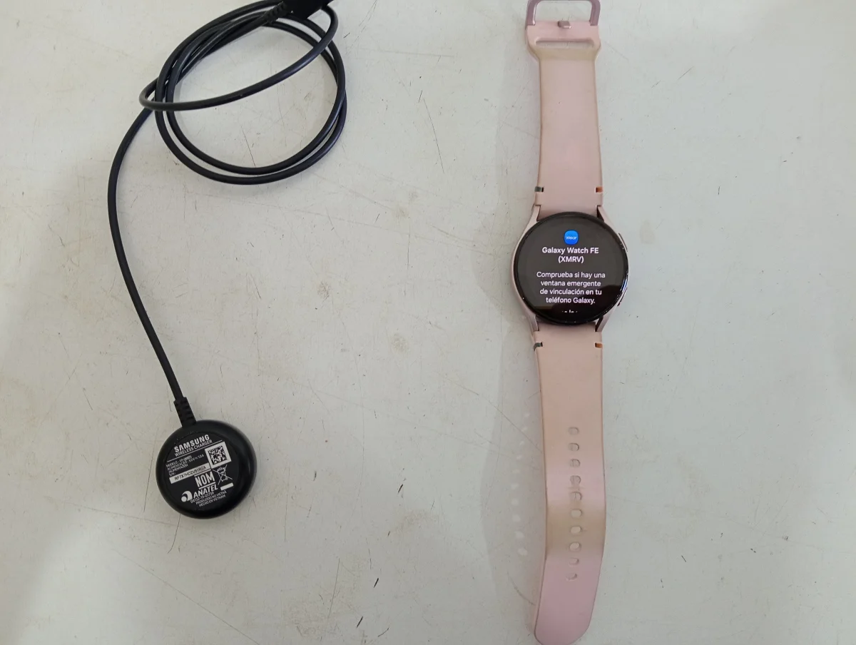 Reloj Para Dama Marca Samsung Modelo Sm-R861 Usado En Buen Estado Acc Cable De Carga Inalambrica