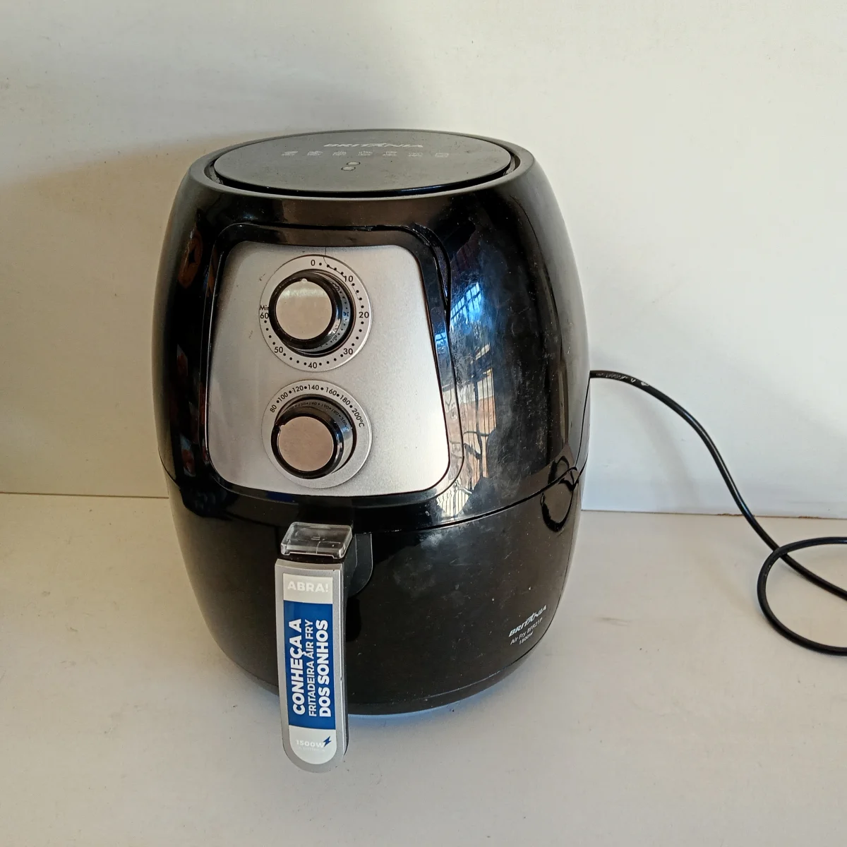 Foto 3 de Fritadora Marca Britania Modelo Air-Fry-Bfr21p Usado-En-Buen-Estado Acc Caja