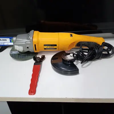 Pulidora Marca Fascy Modelo Fa3505 Tamaño Mediano Usado En Buen Estado Acc DiscoProtectorLlave