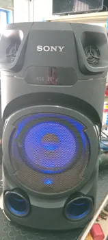Foto 2 de Parlante Portatil Marca Sony Modelo Mhc-V13 Usado En Buen Estado Con No Tiene Acc BtCable Power