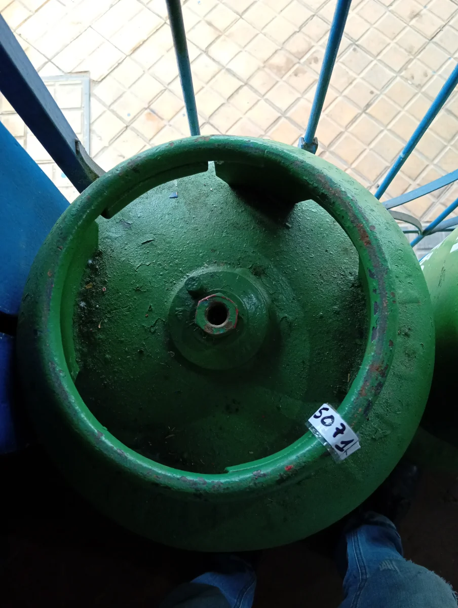 Foto 2 de Garrafa Cap 13 Kg. Marca Gastotal Usado En Buen Estado Color Verde Acc No Tiene