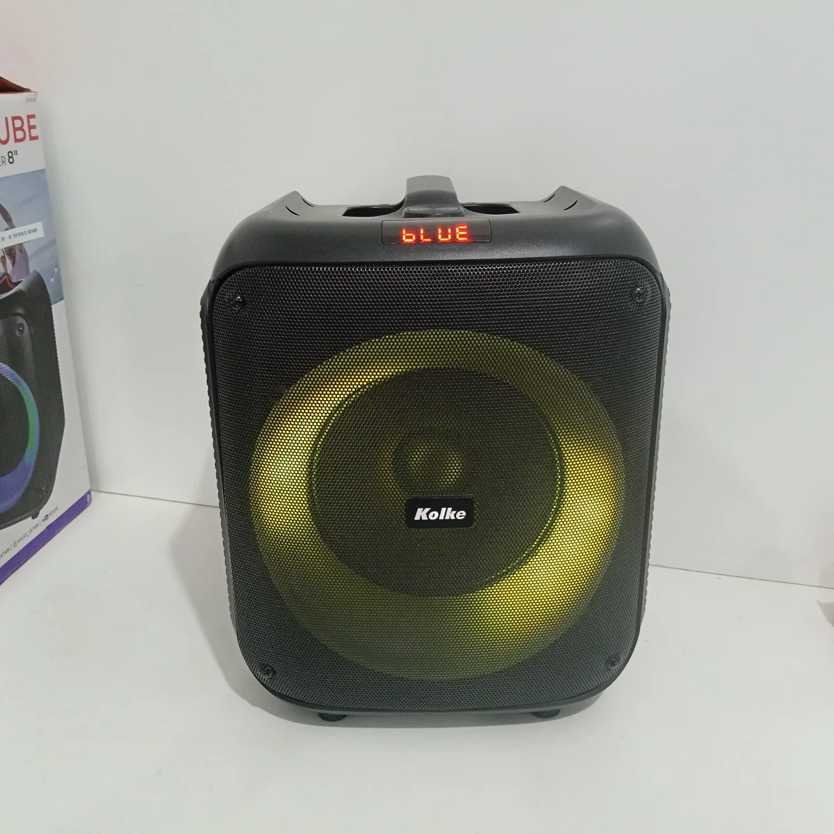 Parlante Portatil Marca Kolke. Modelo Kpb-584 Usado En Buen Estado Con No Tiene Acc Control