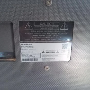 Foto 2 de Televisor Led Smart De 32 '' Marca Samsung Modelo Un32t4202ag Con Control Usado En Buen Estado Acc 2 Patitas