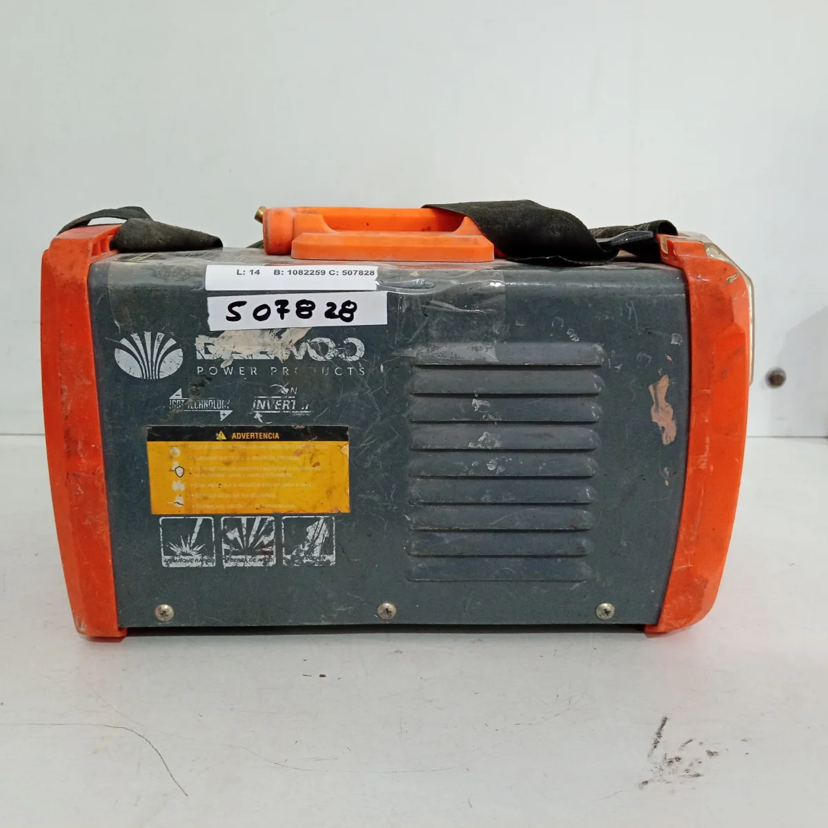 Foto 2 de Soldador Marca Daewoo Modelo Dw200mma Usado Con Desgaste Acc No Tiene