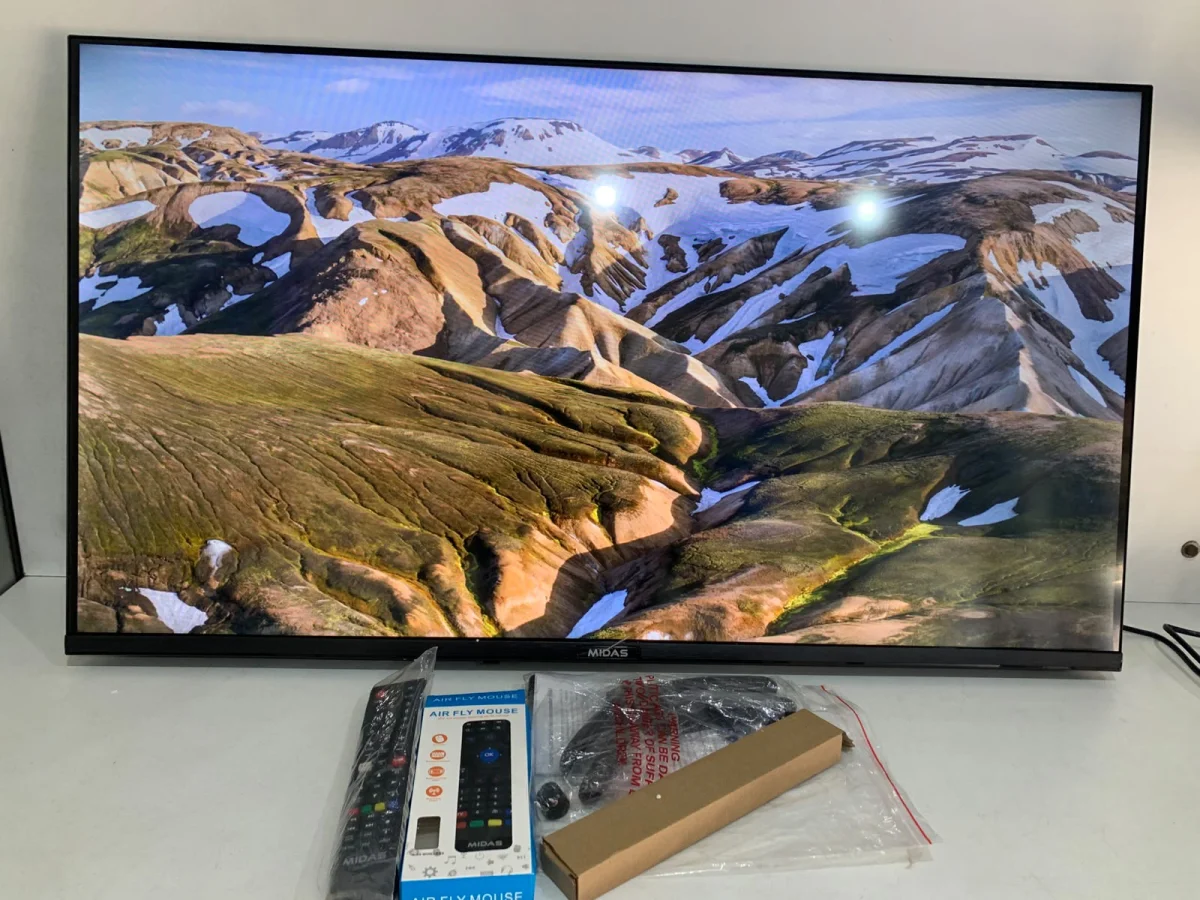 Televisor Led Smart De 42 '' Marca Midas Modelo Md-Smtv42a Con Control Usado En Buen Estado Acc C/2 Patitas De PedestalC/2 Controles