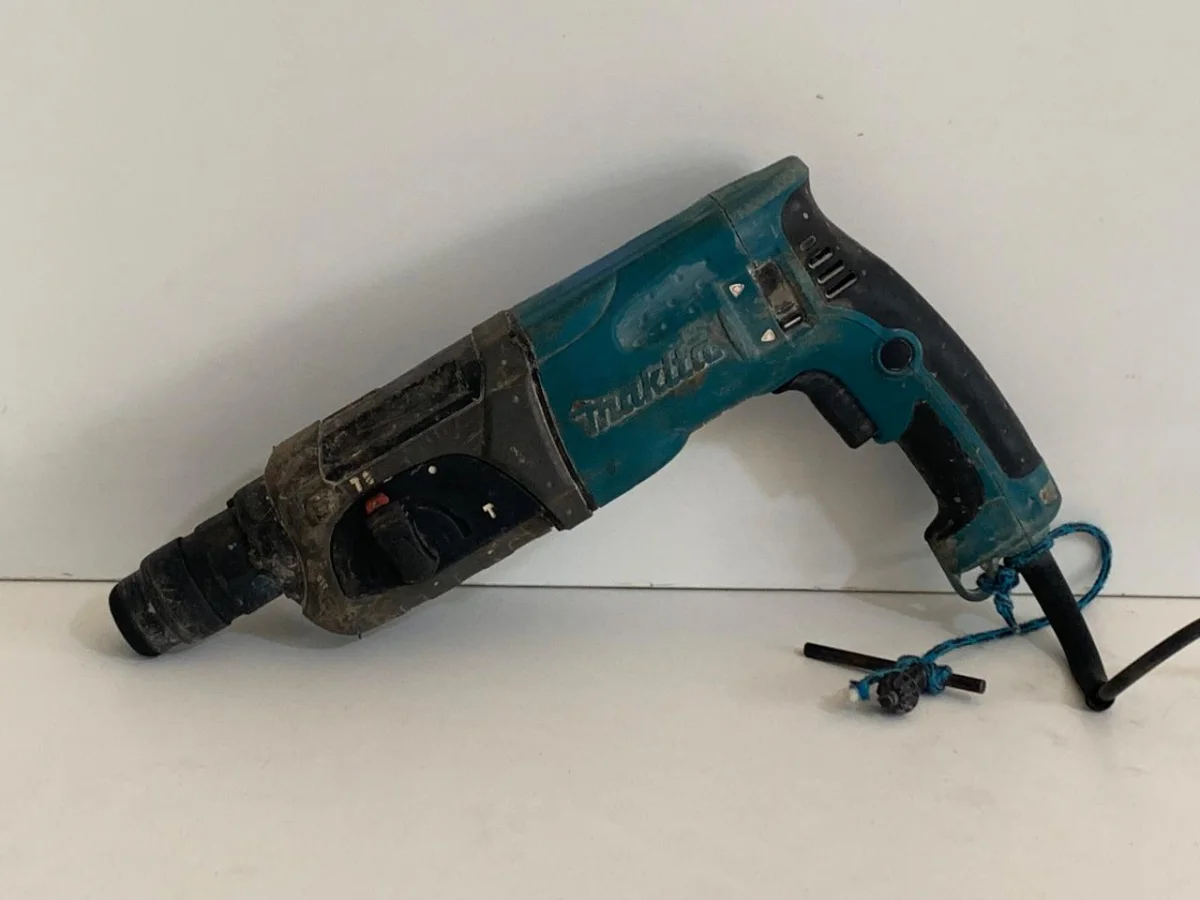 Taladro Marca Makita Modelo Hr2470 Usado Con Desgaste Acc Llave