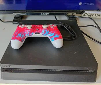 Foto 2 de Juego Electronico Ps4 Marca Sony Modelo Cuh 2015a Disco Duro 500 Gb Con Control Con Caja Usado En Buen Estado Acc C/ Cable C.CteHdmiUsb Cargador