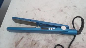 Foto 3 de Planchita Para Cabello Marca Sin Marca Modelo Nro Usado En Buen Estado Acc No Tiene