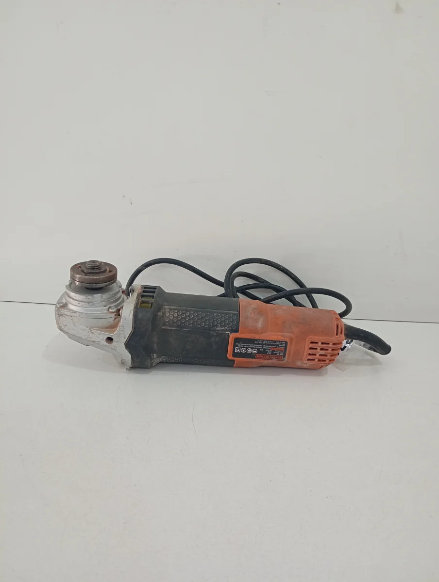Foto 2 de Pulidora Marca Black And Decker Modelo G720-B2c Tamaño Chico Usado En Buen Estado Acc No Tiene