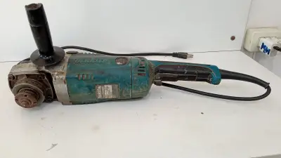 Pulidora Marca Makita. Modelo Ga9020 Tamaño Grande Usado Con Desgaste Acc Mango