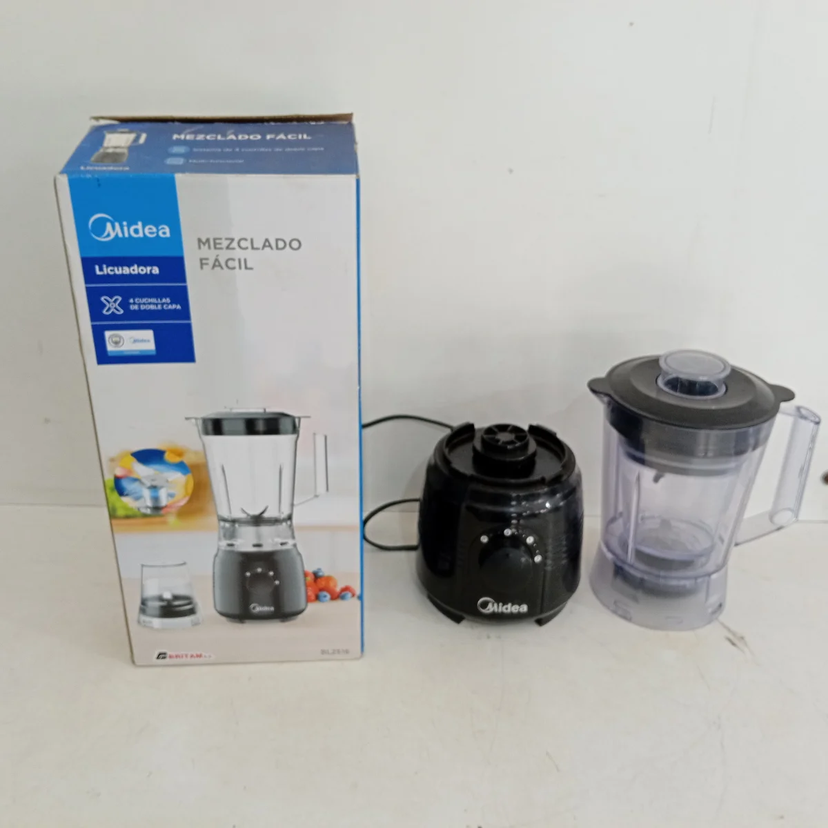 Foto 2 de Licuadora Marca Midea Modelo Bl2516 Velocidades Usado En Buen Estado Acc Jarra De Plastico Con TapaCon Filtro