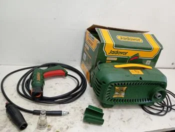 Foto 2 de Hidro Lavadora Marca Jadever Modelo Jdhp1a11 Usado En Buen Estado Acc MangueraAdaptador De PistolaAdaptador De MangueraEn Caja